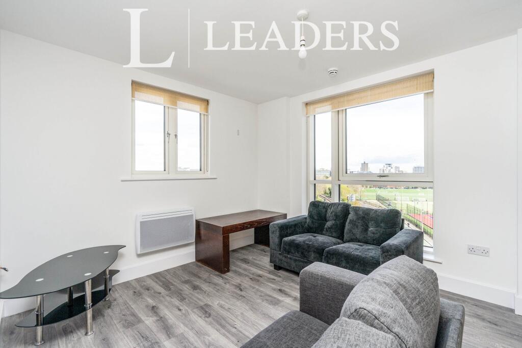 2 bed 1st Floor Flat for rent in Portsmouth. From Leaders Waterside Properties Sales - Gunwharf Quays 2 bed 1st Floor Flat for rent in Portsmouth. From Leaders Waterside Properties Sales - Gunwharf Quays