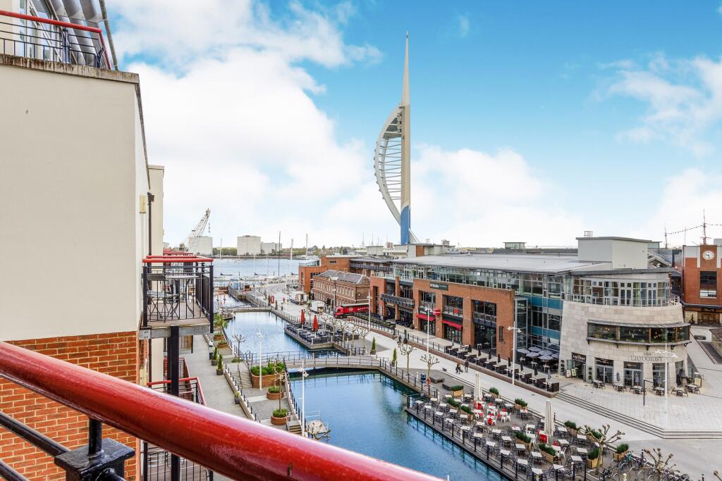 2 bed 1st Floor Flat for rent in Portsmouth. From Leaders Waterside Properties Sales - Gunwharf Quays