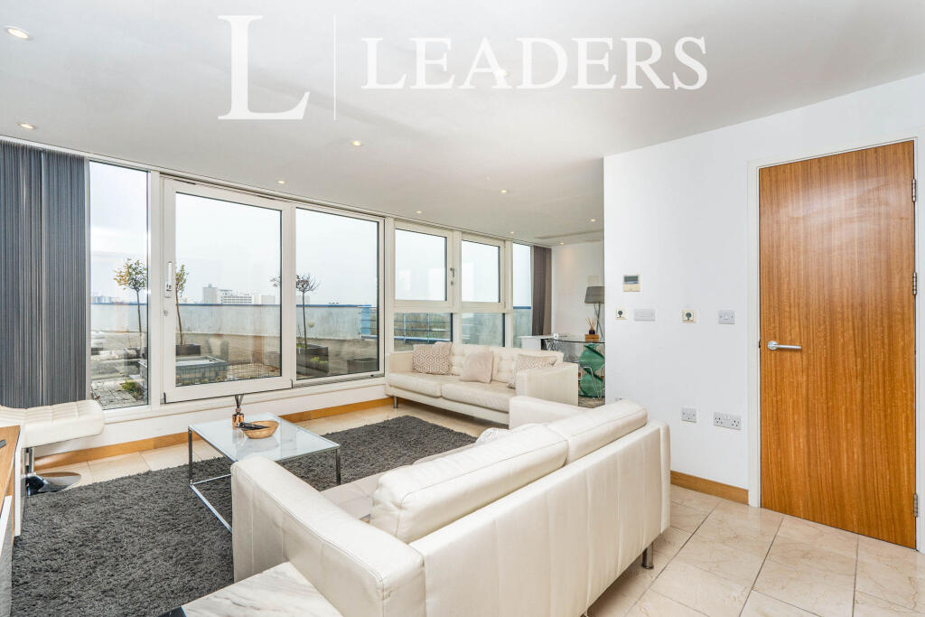 2 bed Bungalow for rent in Portsmouth. From Leaders Waterside Properties Sales - Gunwharf Quays