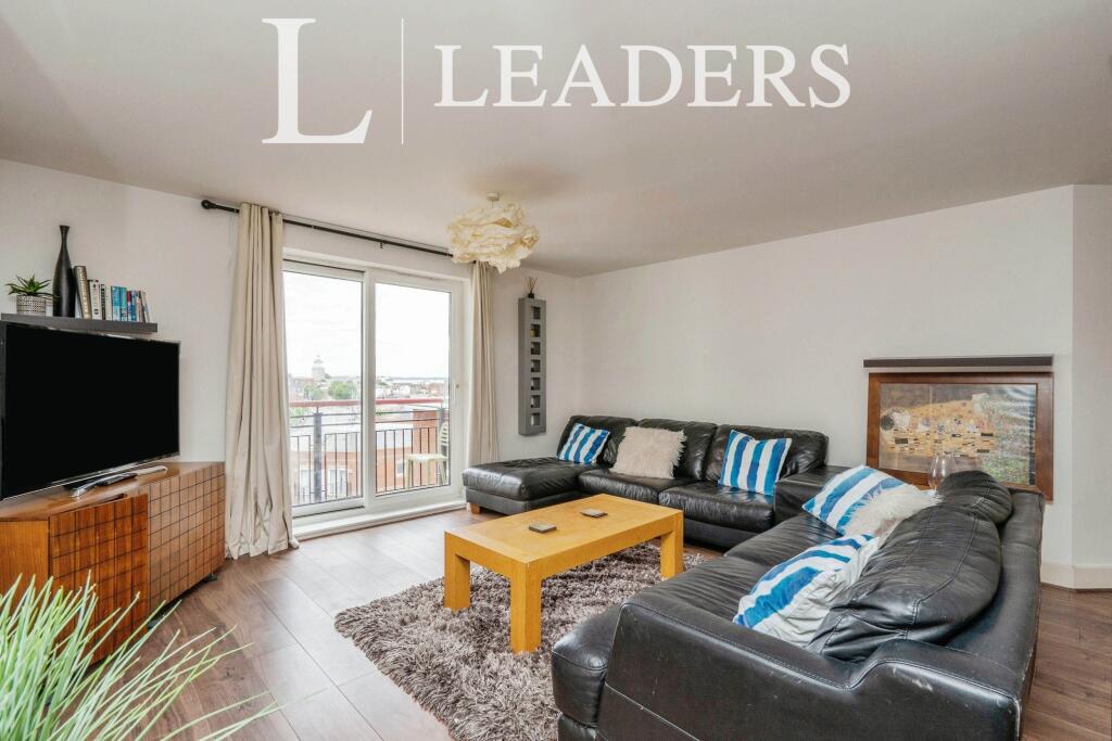2 bed 1st Floor Flat for rent in Portsmouth. From Leaders Waterside Properties Sales - Gunwharf Quays
