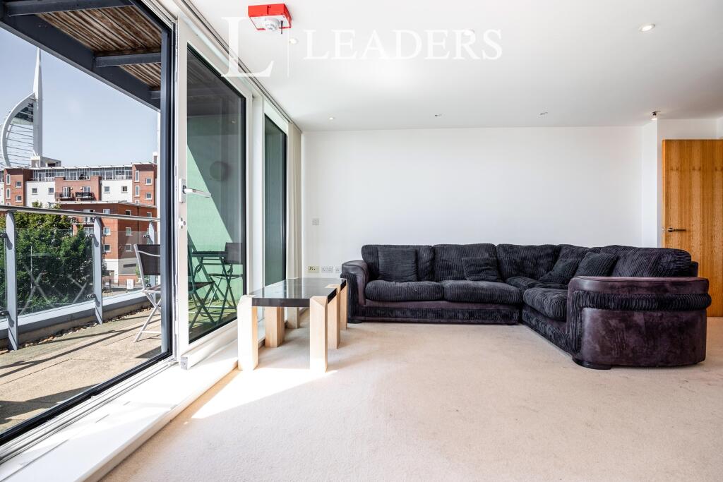 2 bed 1st Floor Flat for rent in Portsmouth. From Leaders Waterside Properties Sales - Gunwharf Quays 2 bed 1st Floor Flat for rent in Portsmouth. From Leaders Waterside Properties Sales - Gunwharf Quays