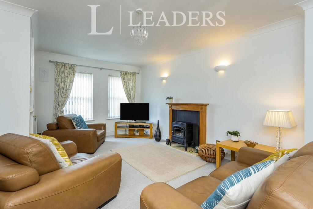 3 bed Detached for rent in Portsmouth. From Leaders Waterside Properties Sales - Gunwharf Quays 3 bed Detached for rent in Portsmouth. From Leaders Waterside Properties Sales - Gunwharf Quays