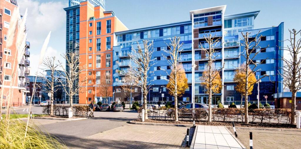 1 bed 1st Floor Flat for rent in Portsmouth. From Leaders Waterside Properties Sales - Gunwharf Quays 1 bed 1st Floor Flat for rent in Portsmouth. From Leaders Waterside Properties Sales - Gunwharf Quays