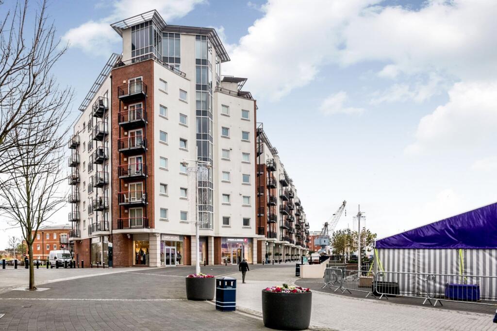 2 bed 1st Floor Flat for rent in Portsmouth. From Leaders Waterside Properties Sales - Gunwharf Quays 2 bed 1st Floor Flat for rent in Portsmouth. From Leaders Waterside Properties Sales - Gunwharf Quays