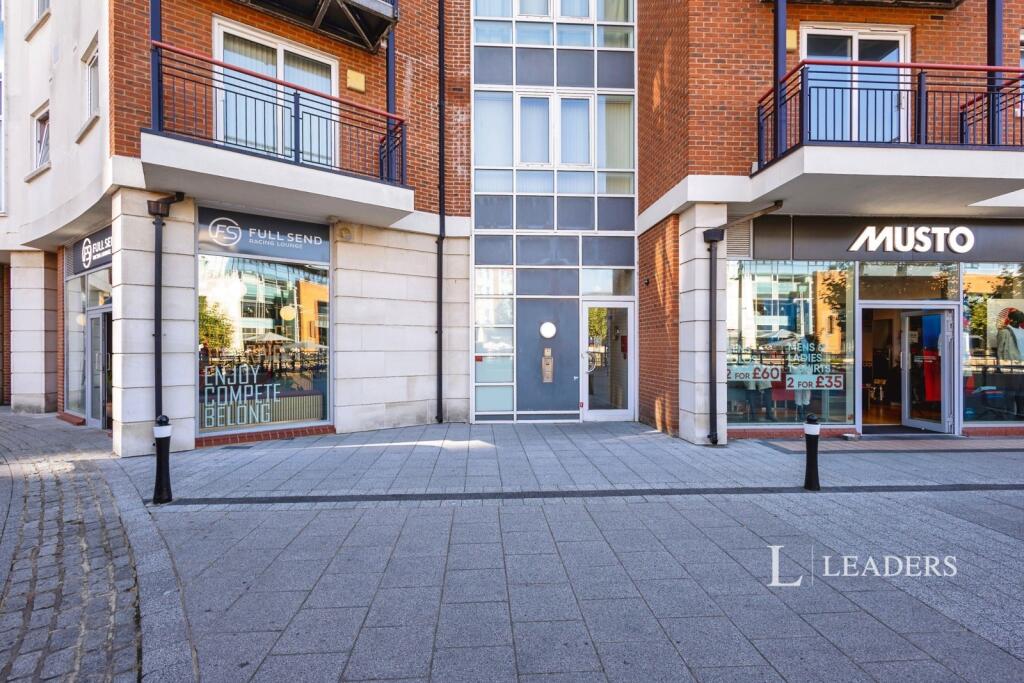 2 bed 1st Floor Flat for rent in Portsmouth. From Leaders Waterside Properties Sales - Gunwharf Quays