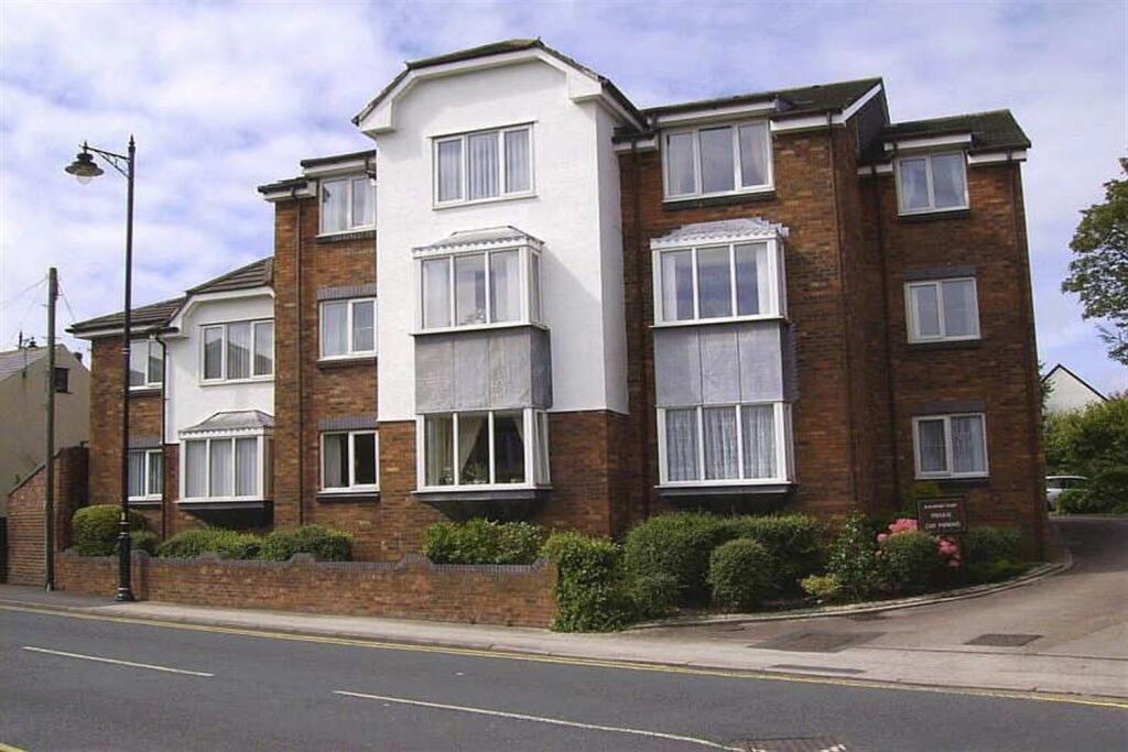2 bed 1st Floor Flat for rent in Poulton-le-Fylde. From Davis Homes - Essex & London