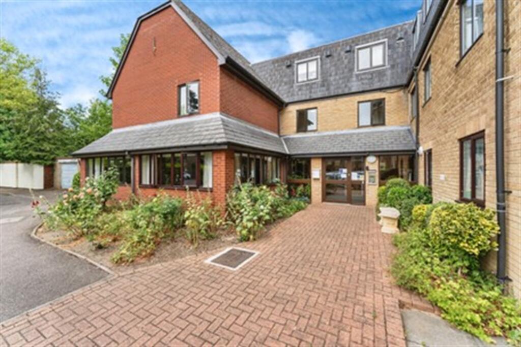 1 bed 1st Floor Flat for rent in Cambridge. From Davis Homes - Essex & London