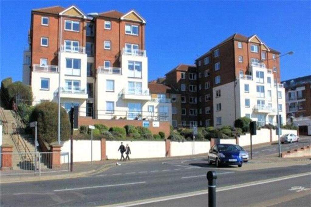 2 bed 1st Floor Flat for rent in Southend-on-Sea. From Davis Homes - Essex & London 2 bed 1st Floor Flat for rent in Southend-on-Sea. From Davis Homes - Essex & London