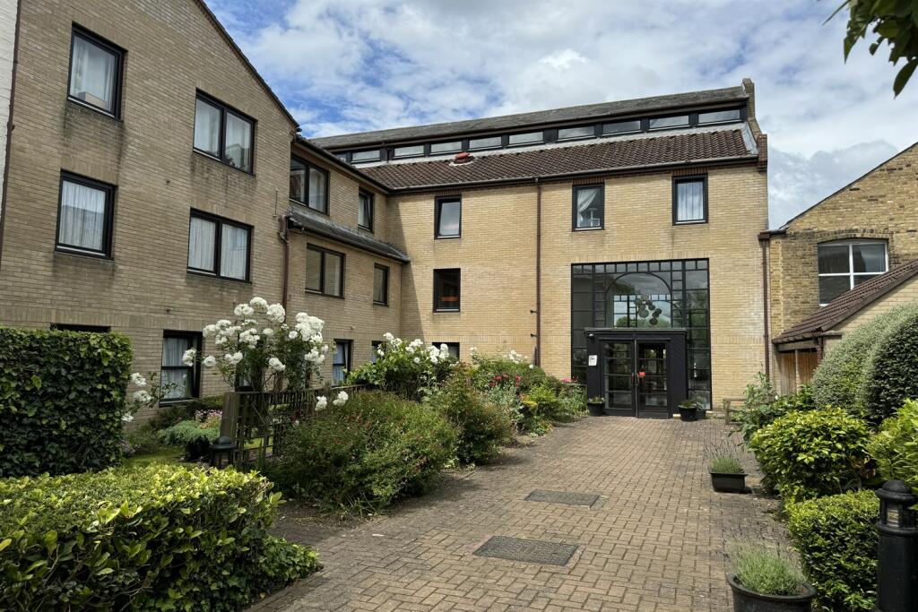 1 bed 1st Floor Flat for rent in Sandon. From Davis Homes - Essex & London
