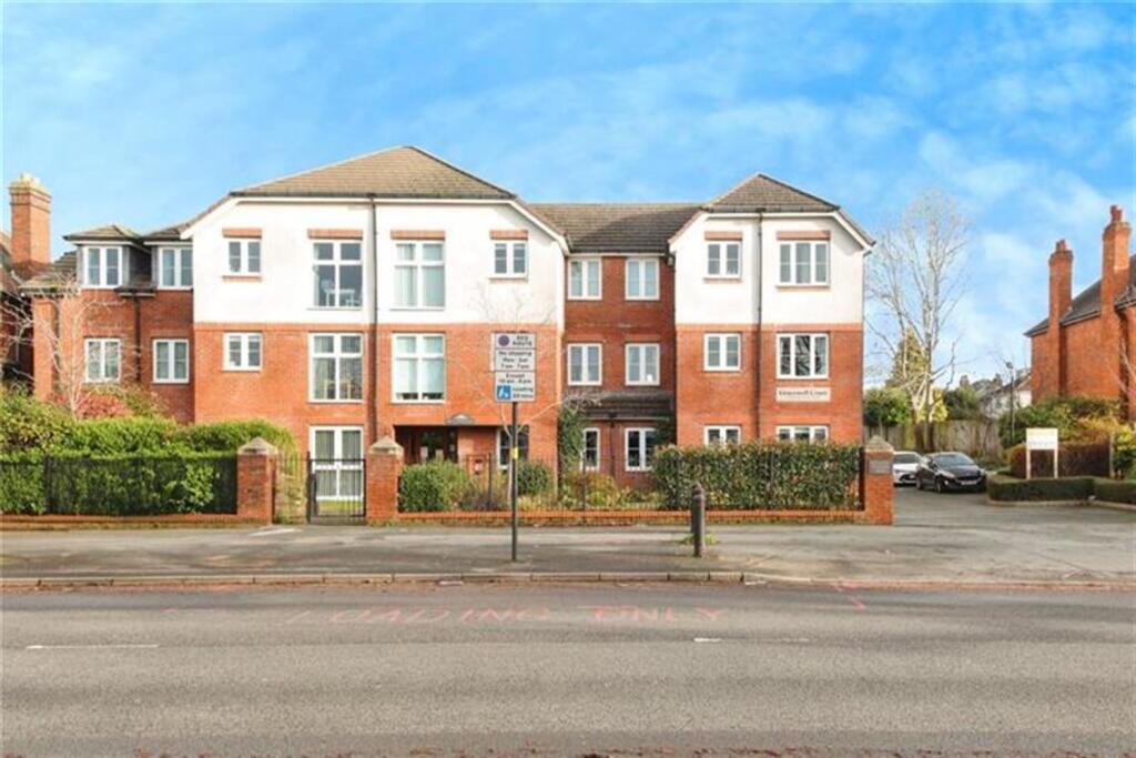 1 bed 1st Floor Flat for rent in Major's Green. From Davis Homes - Essex & London