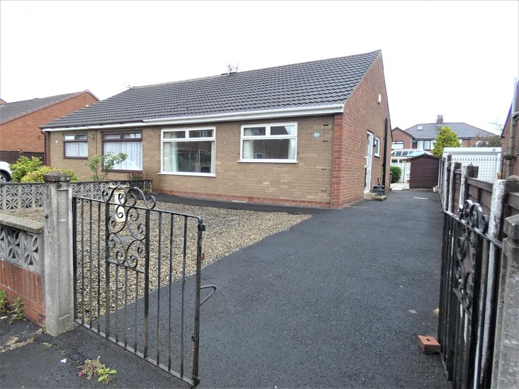 2 bed Semi-detached bungalow for rent in Bamber Bridge. From Easy Home Lets & Sales - Coppull