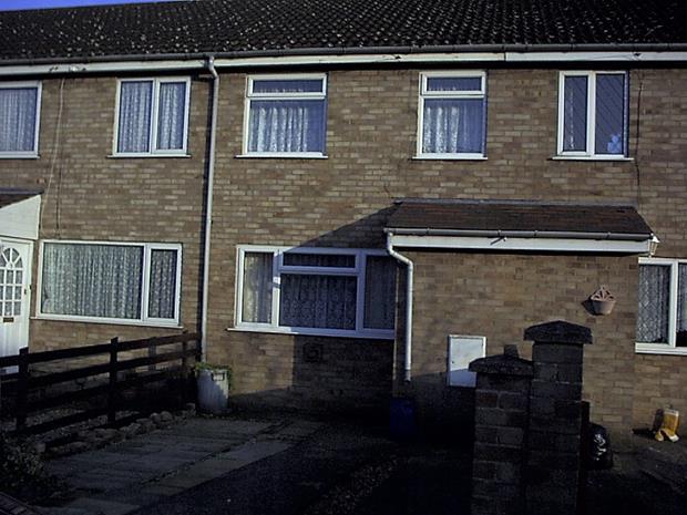 3 bed Mid Terraced House for rent in Irchester. From G D Property Services - Higham Ferrers 3 bed Mid Terraced House for rent in Irchester. From G D Property Services - Higham Ferrers