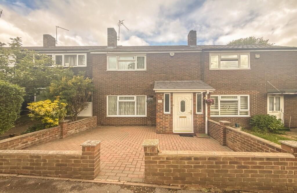 2 bed Mid Terraced House for rent in Basildon. From Temme English - Wickford - Lettings 2 bed Mid Terraced House for rent in Basildon. From Temme English - Wickford - Lettings