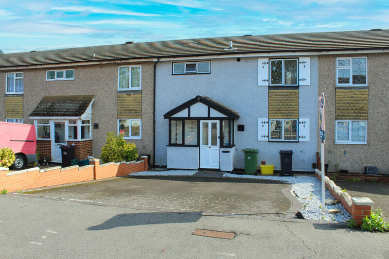 3 bed Mid Terraced House for rent in Runwell. From Temme English - Wickford - Lettings