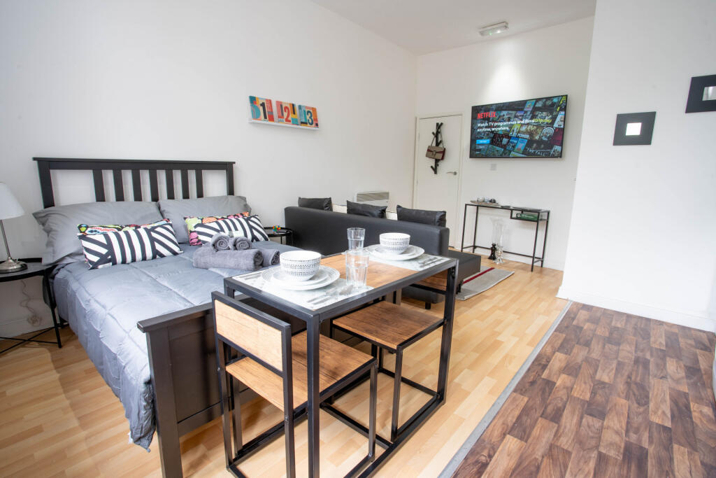 1 bed Detached for rent in Leeds. From Rooftop Living - UK Ltd