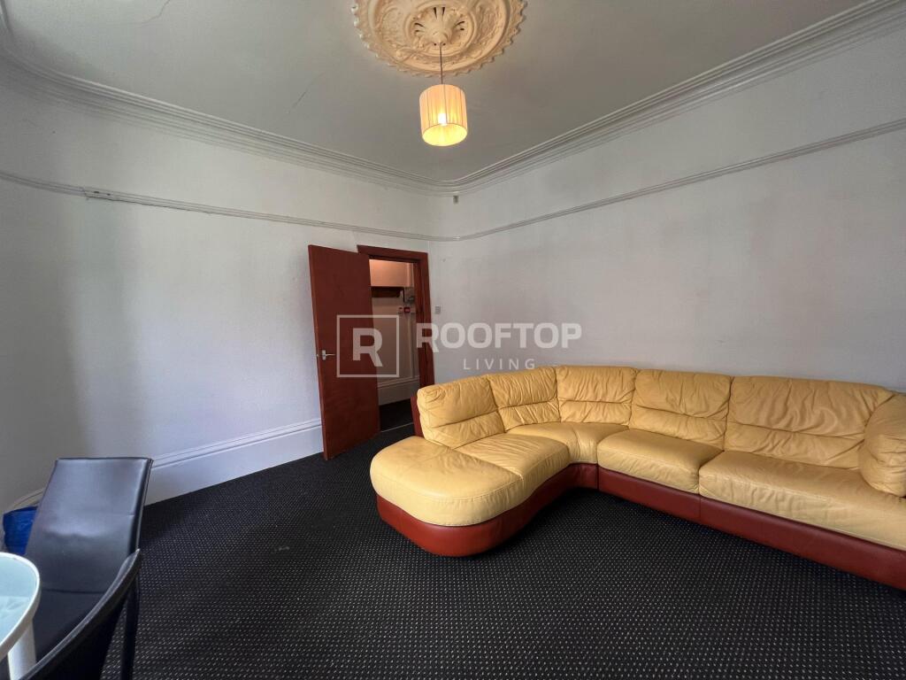 1 bed House Share for rent in Leeds. From Rooftop Living - UK Ltd