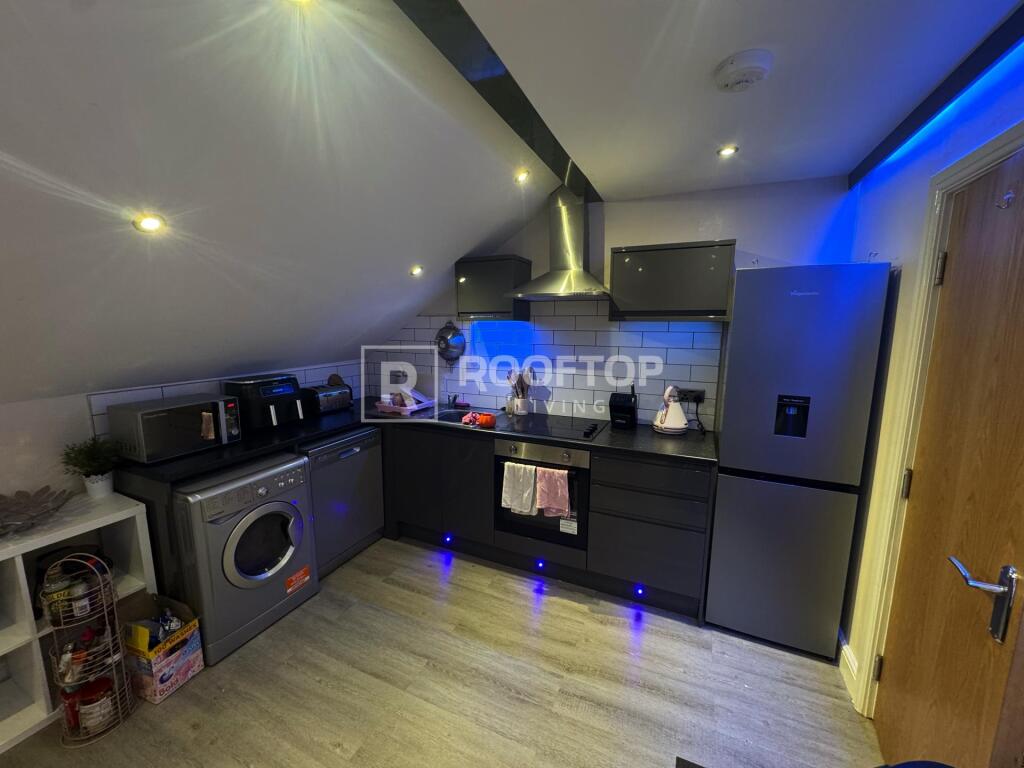 1 bed Detached for rent in Leeds. From Rooftop Living - UK Ltd