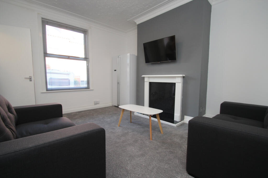 3 bed Detached for rent in Leeds. From Rooftop Living - UK Ltd