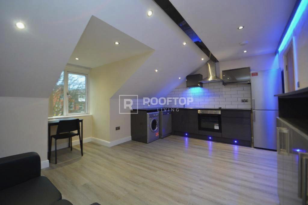 4 bed Detached for rent in Leeds. From Rooftop Living - UK Ltd