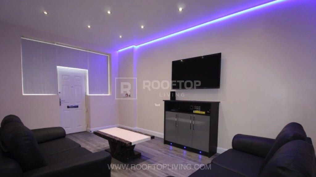 4 bed Detached for rent in Leeds. From Rooftop Living - UK Ltd 4 bed Detached for rent in Leeds. From Rooftop Living - UK Ltd
