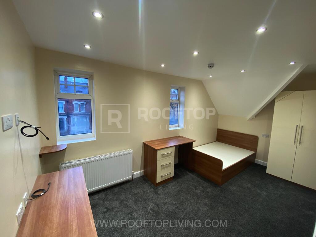 8 bed Detached for rent in Leeds. From Rooftop Living - UK Ltd