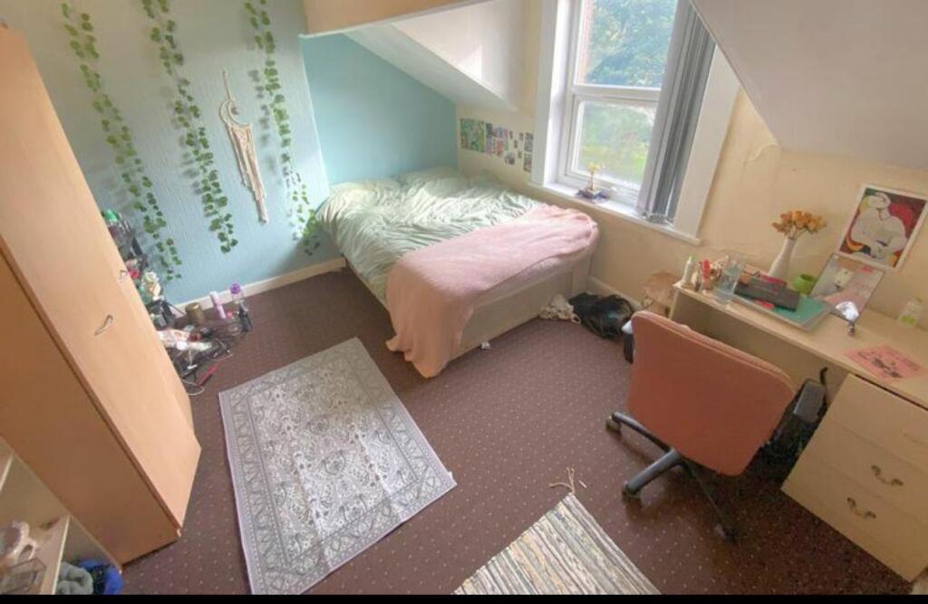 6 bed Detached for rent in Leeds. From Rooftop Living - UK Ltd