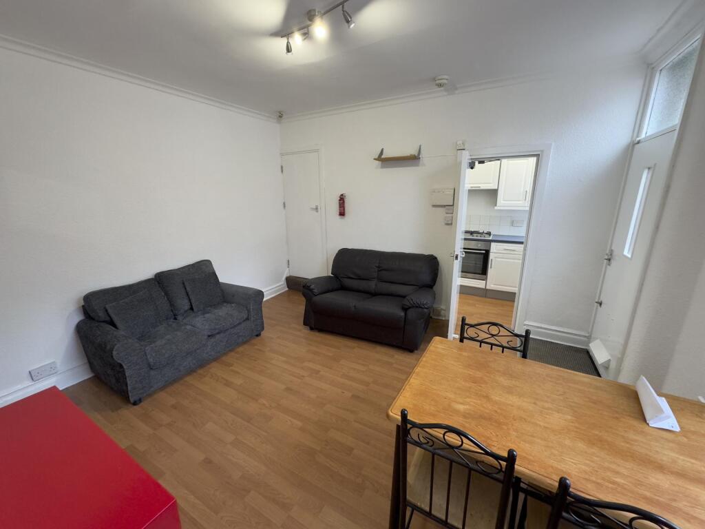 3 bed Detached for rent in Leeds. From Rooftop Living - UK Ltd