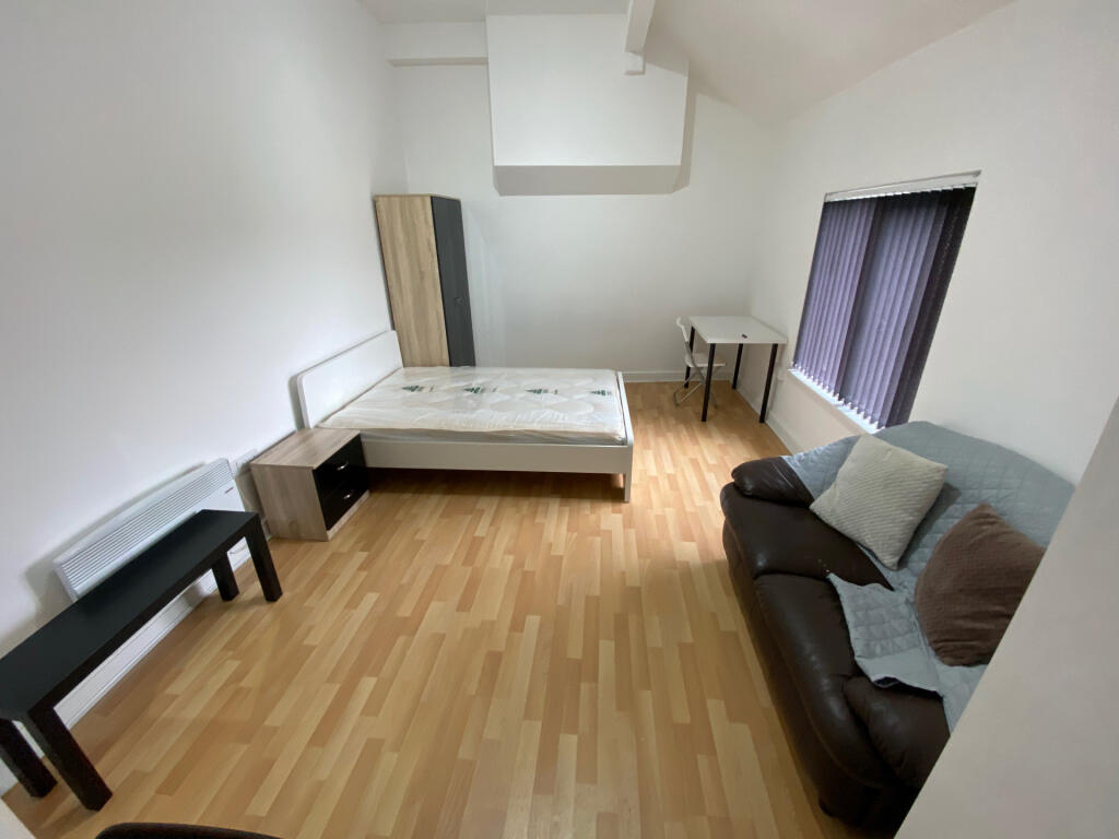 1 bed Detached for rent in Leeds. From Rooftop Living - UK Ltd