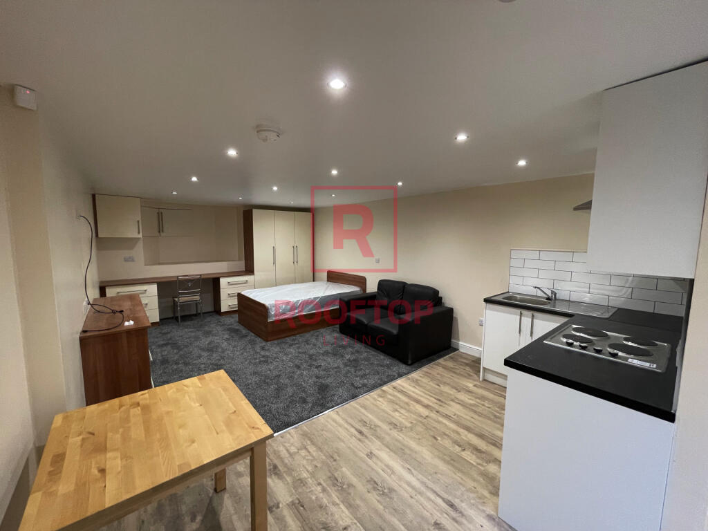 1 bed Detached for rent in Leeds. From Rooftop Living - UK Ltd 1 bed Detached for rent in Leeds. From Rooftop Living - UK Ltd
