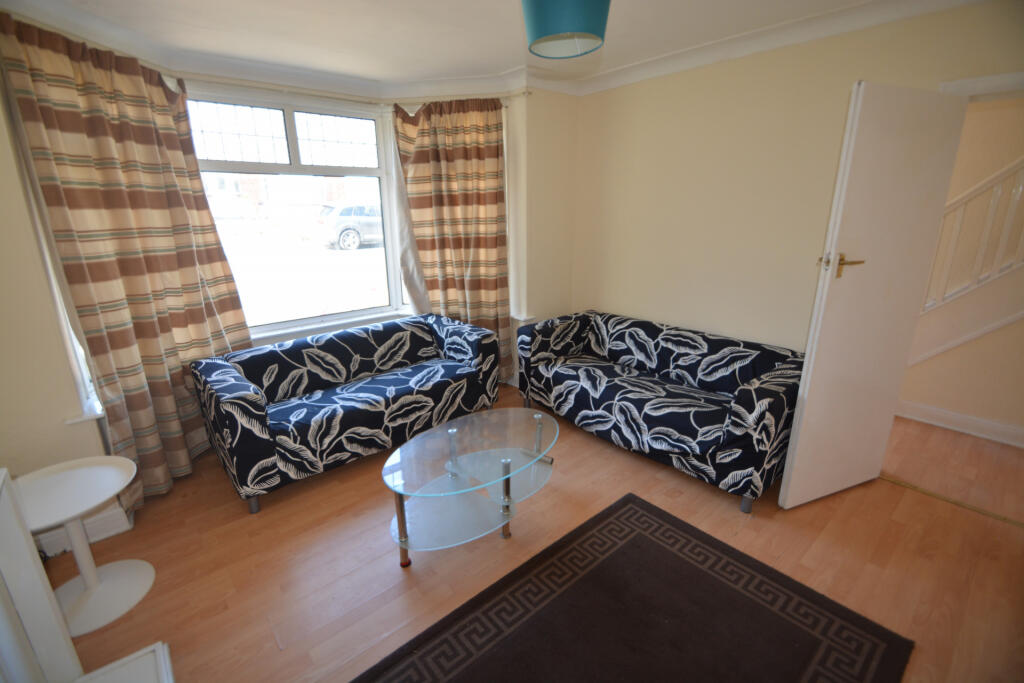 3 bed Detached for rent in Leeds. From Rooftop Living - UK Ltd 3 bed Detached for rent in Leeds. From Rooftop Living - UK Ltd