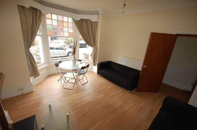 1 bed House Share for rent in Leeds. From Rooftop Living - UK Ltd 1 bed House Share for rent in Leeds. From Rooftop Living - UK Ltd