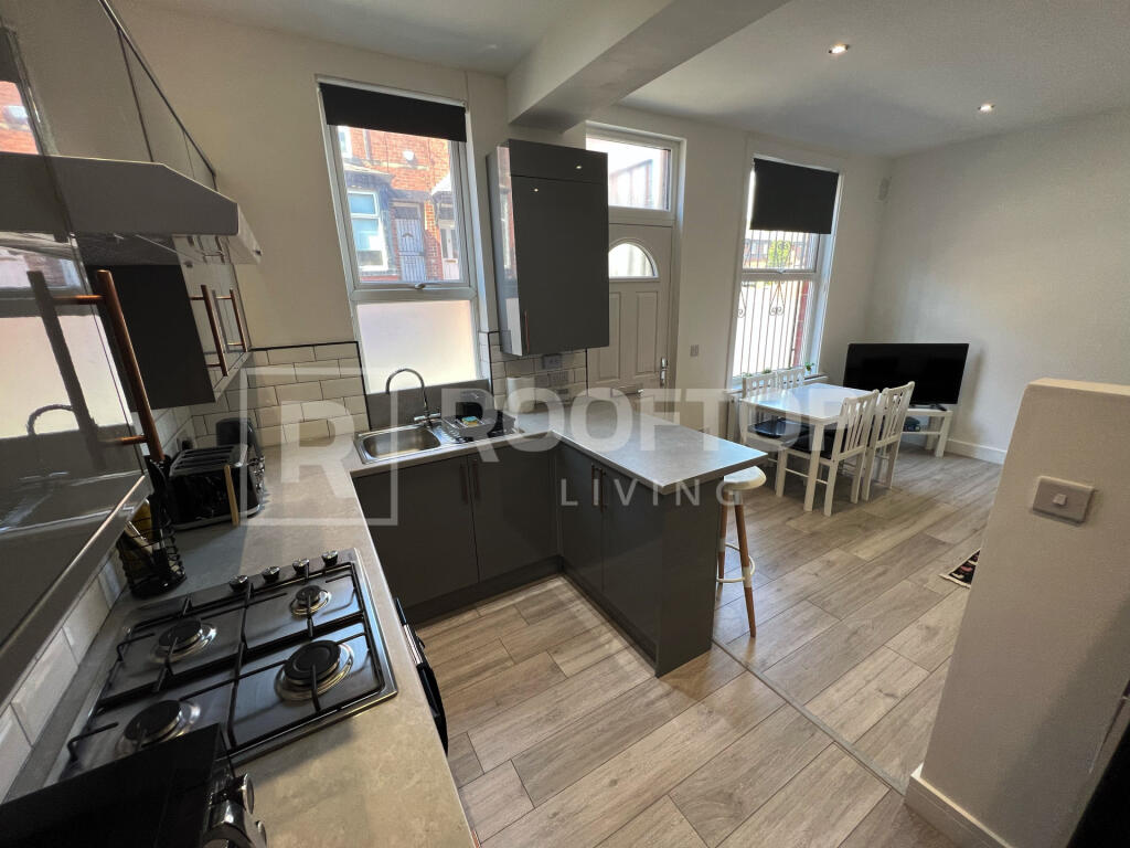 2 bed Detached for rent in Leeds. From Rooftop Living - UK Ltd