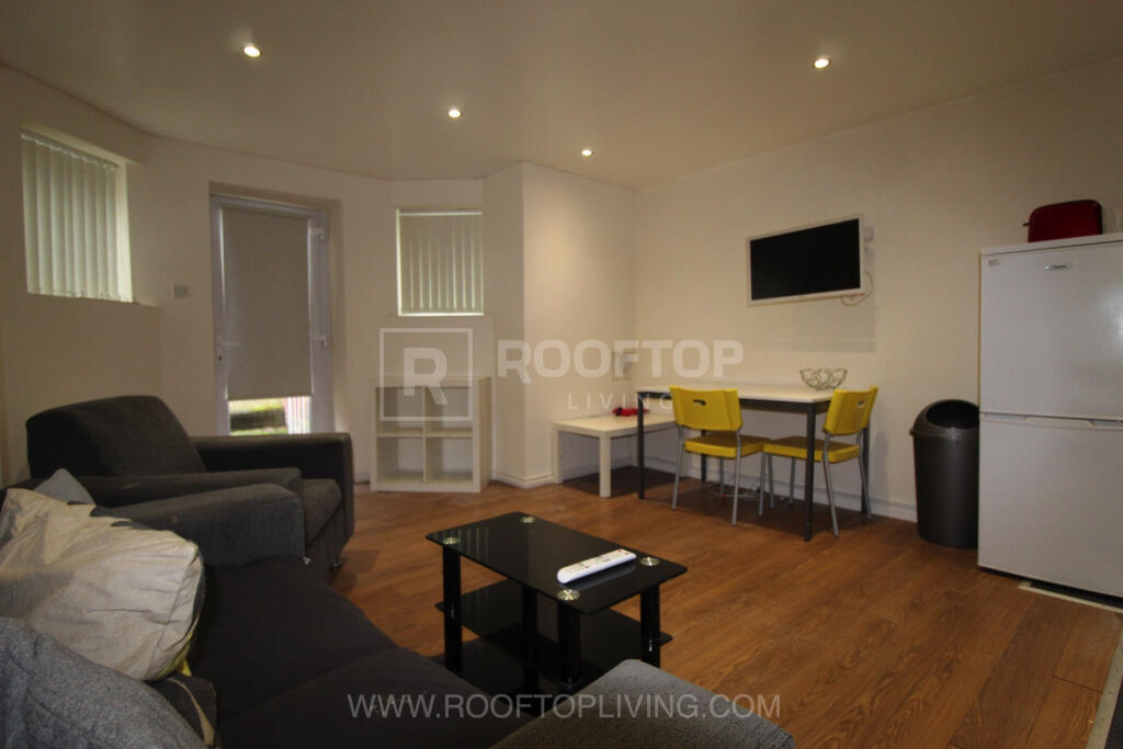 3 bed Detached for rent in Leeds. From Rooftop Living - UK Ltd