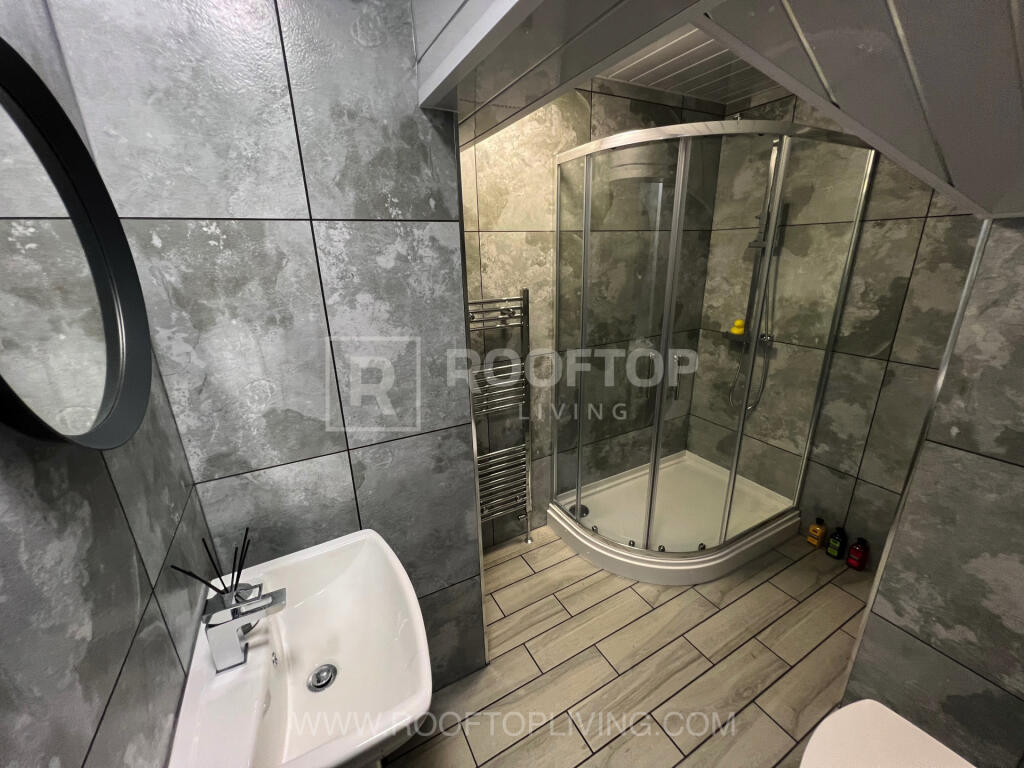 2 bed Detached for rent in Leeds. From Rooftop Living - UK Ltd