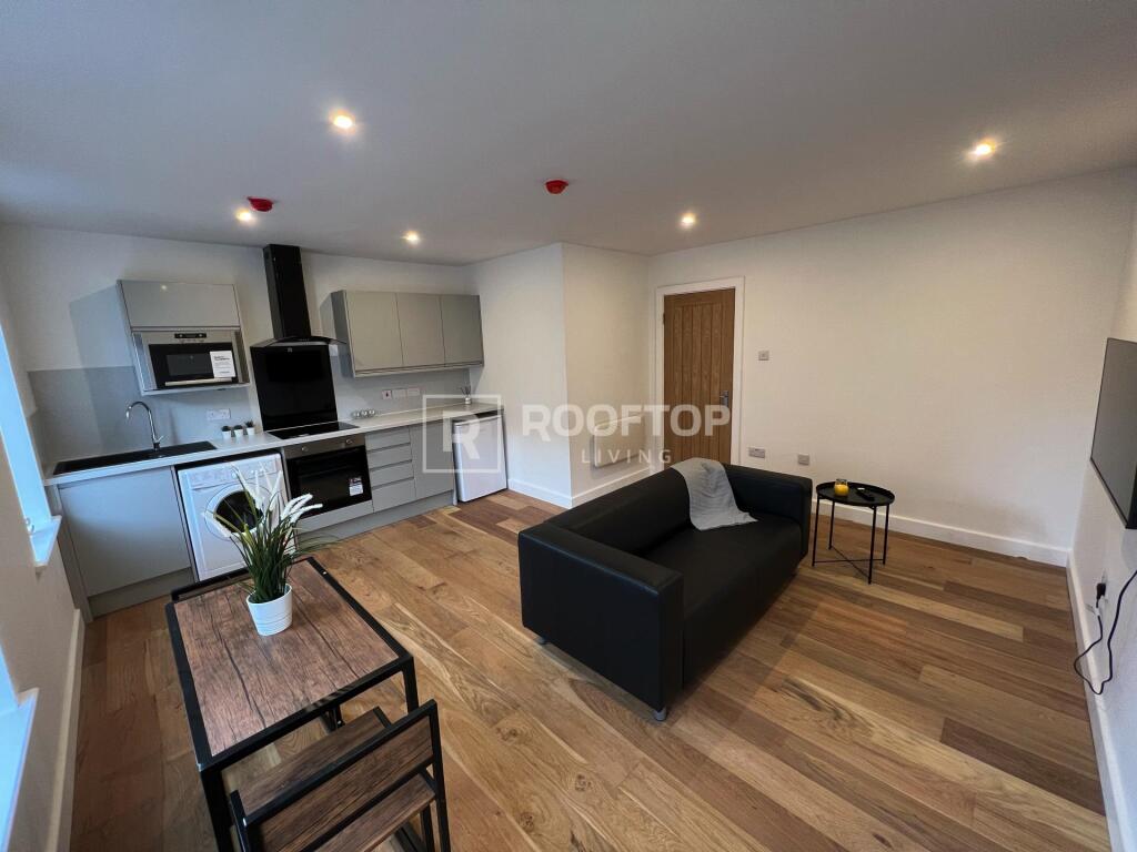 2 bed Detached for rent in Leeds. From Rooftop Living - UK Ltd