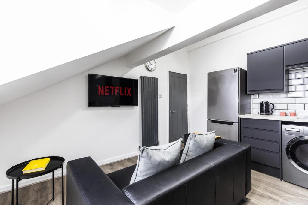 2 bed Detached for rent in Leeds. From Rooftop Living - UK Ltd