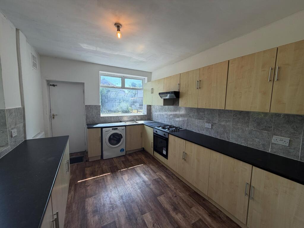 4 bed Detached for rent in Leeds. From Rooftop Living - UK Ltd 4 bed Detached for rent in Leeds. From Rooftop Living - UK Ltd