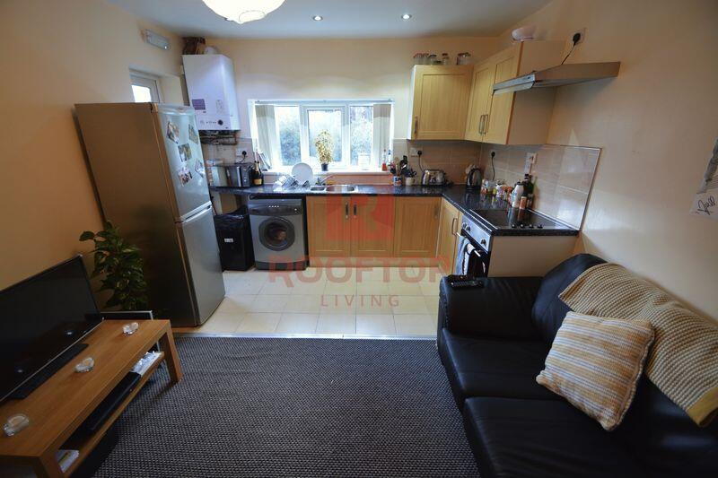 2 bed Detached for rent in Leeds. From Rooftop Living - UK Ltd