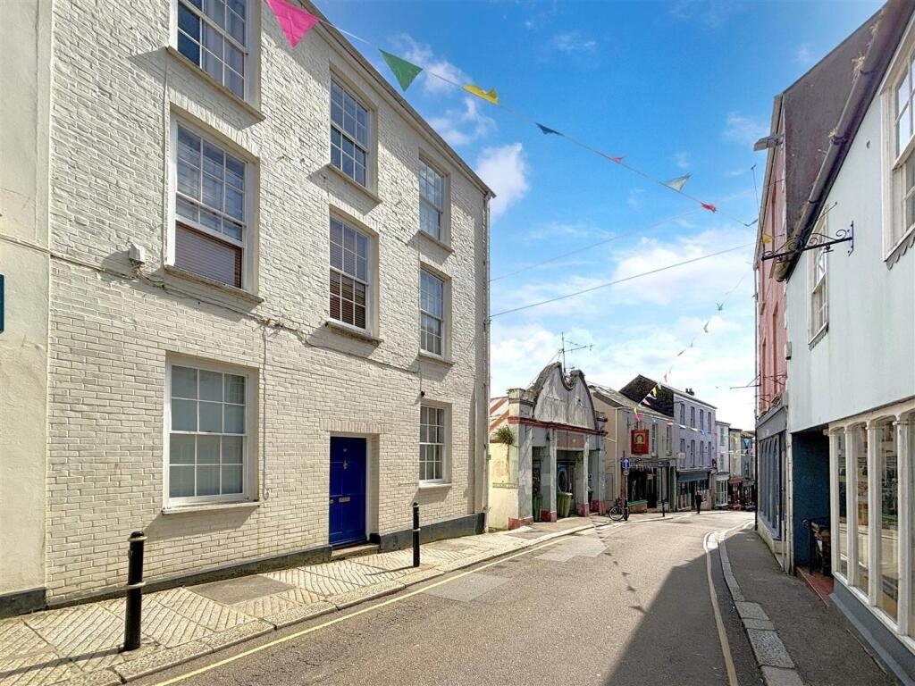 1 bed Apartment for rent in Falmouth. From Laskowski & Co - Falmouth