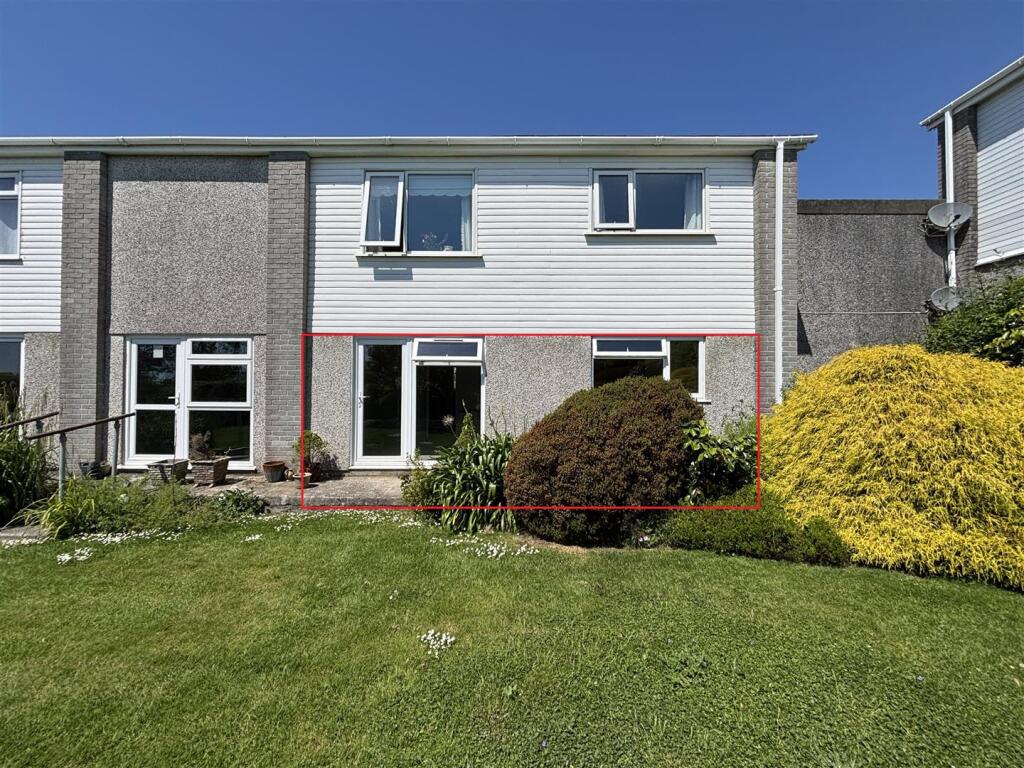 2 bed Detached for rent in Falmouth. From Laskowski & Co - Falmouth