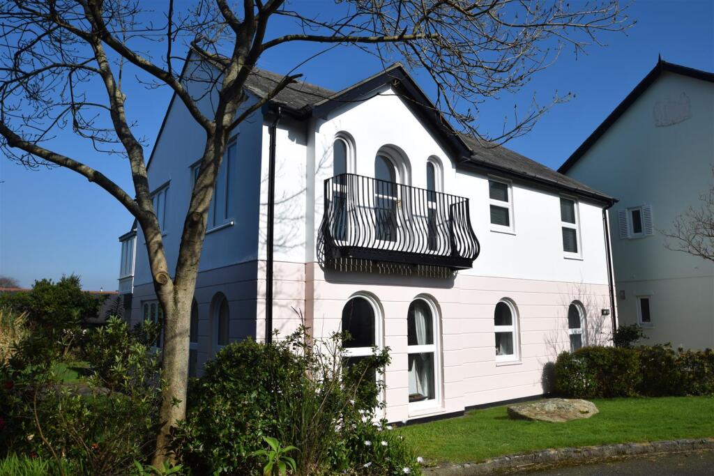 2 bed Apartment for rent in Falmouth. From Laskowski & Co - Falmouth 2 bed Apartment for rent in Falmouth. From Laskowski & Co - Falmouth