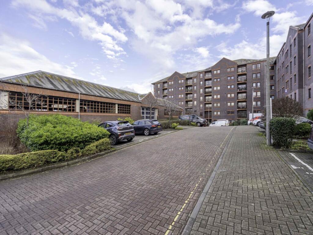 2 bed 1st Floor Flat for rent in Edinburgh. From Murray & Currie - Edinburgh 2 bed 1st Floor Flat for rent in Edinburgh. From Murray & Currie - Edinburgh