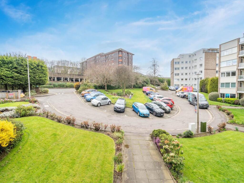 2 bed 1st Floor Flat for rent in Edinburgh. From Murray & Currie - Edinburgh