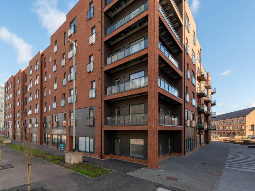 3 bed 1st Floor Flat for rent in . From Murray & Currie - Edinburgh