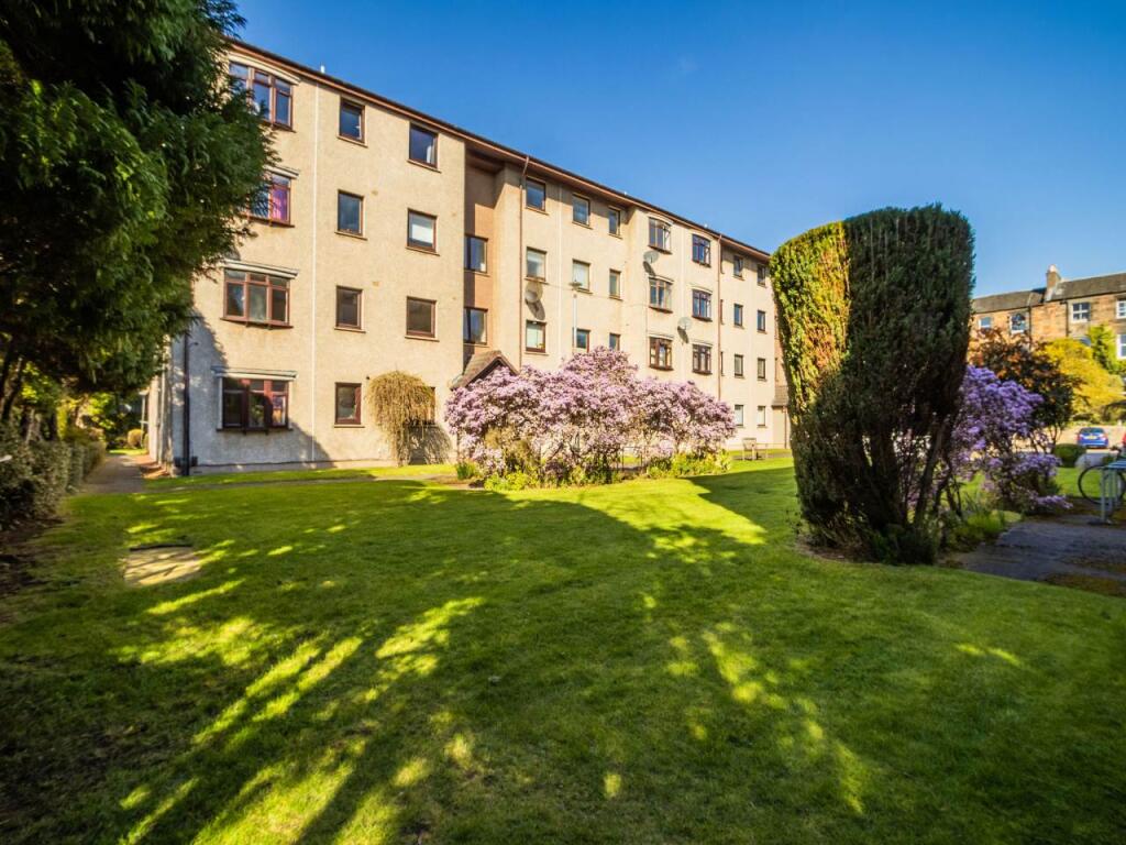 2 bed 1st Floor Flat for rent in Edinburgh. From Murray & Currie - Edinburgh