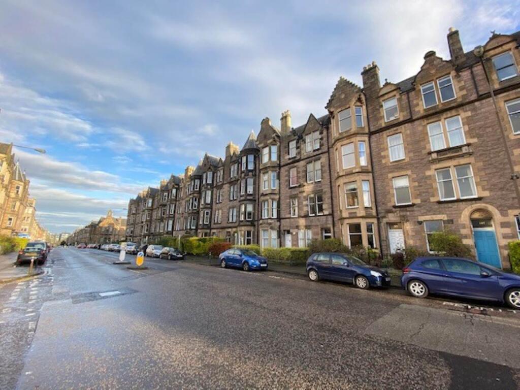 4 bed 1st Floor Flat for rent in Edinburgh. From Murray & Currie - Edinburgh