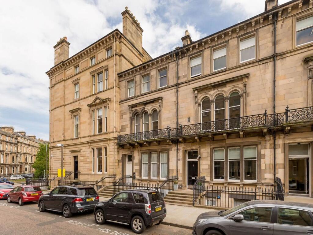 2 bed 1st Floor Flat for rent in Edinburgh. From Murray & Currie - Edinburgh