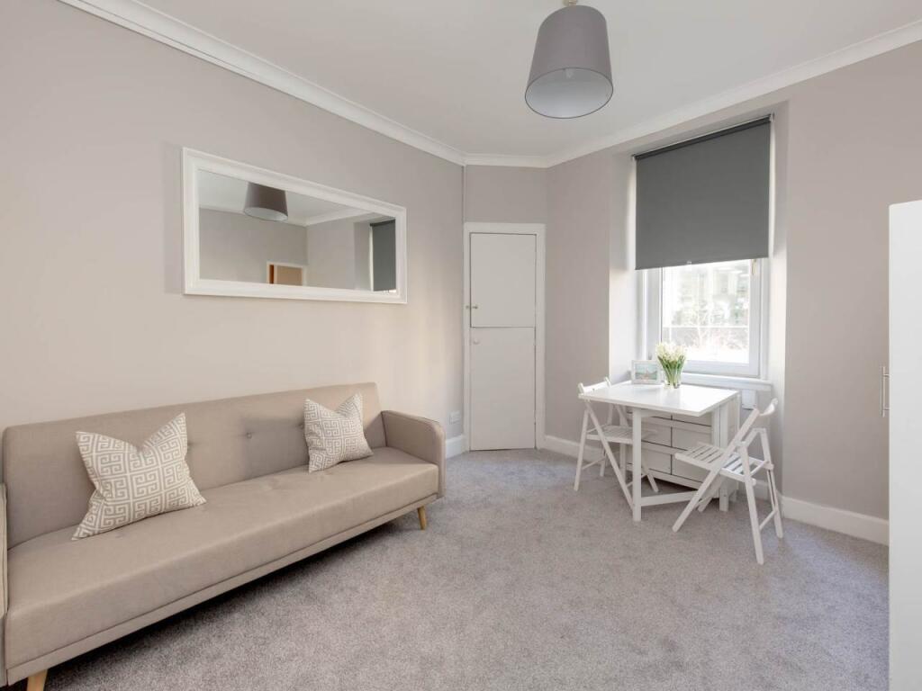 1 bed 1st Floor Flat for rent in Edinburgh. From Murray & Currie - Edinburgh