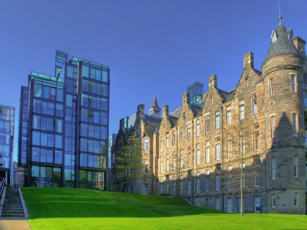 2 bed 1st Floor Flat for rent in Edinburgh. From Murray & Currie - Edinburgh
