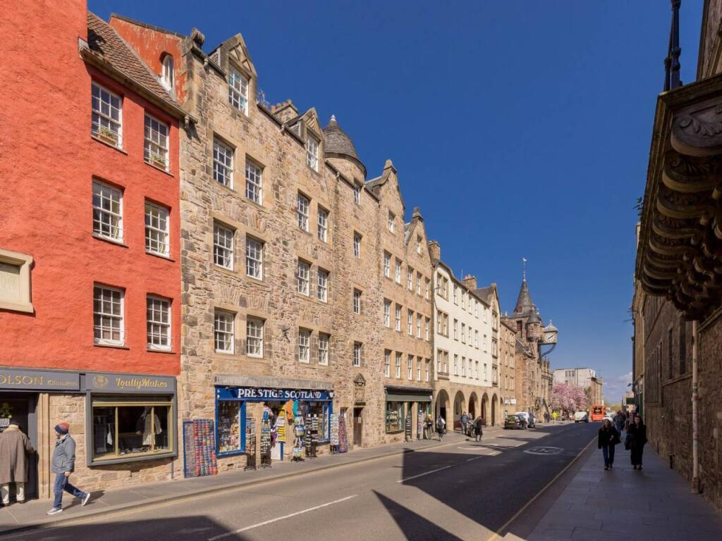 2 bed 1st Floor Flat for rent in Edinburgh. From Murray & Currie - Edinburgh